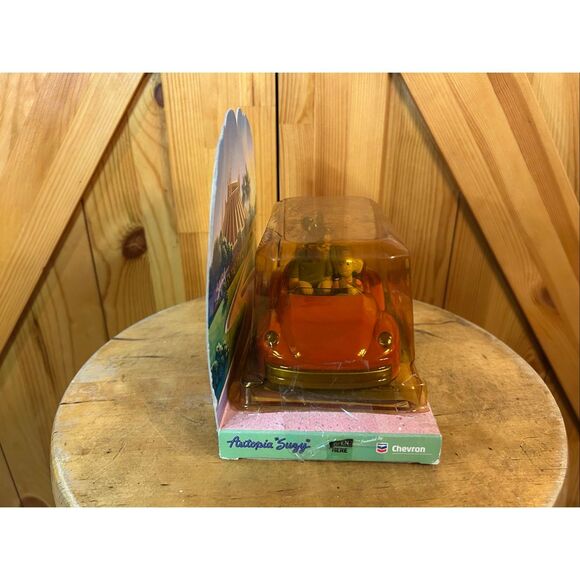 Chevron Disneyland Collectible Car The Autopia Cars Suzy Orange (6140) - Picture 4 of 6